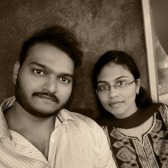 Desi Bee Blossom Honey Jar